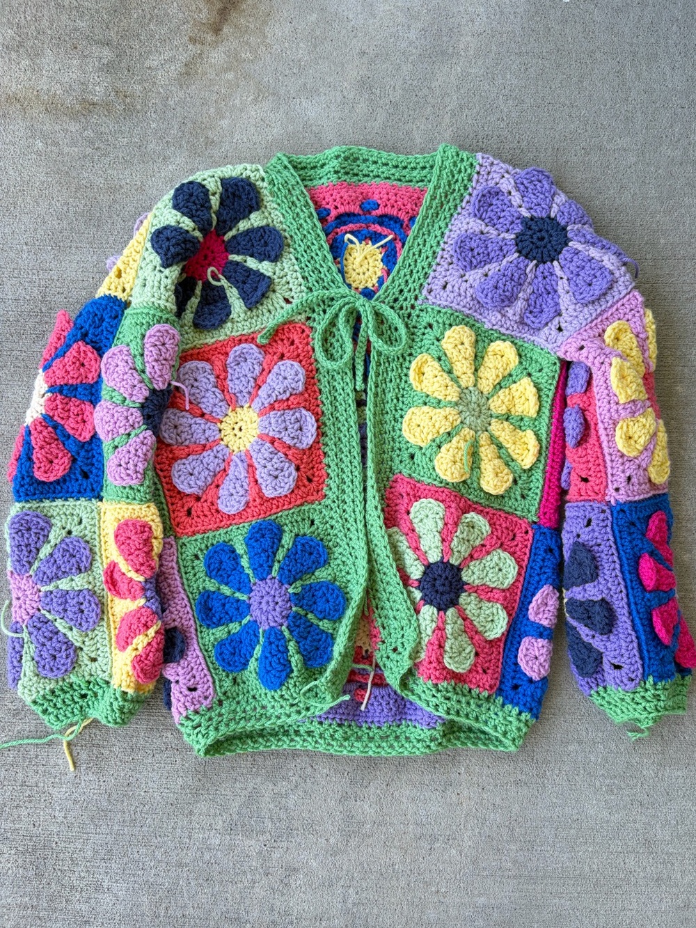 Vintage 90s granny square crochet cardigan retro daisy flower patchwork sweater - Picture 6 of 7
